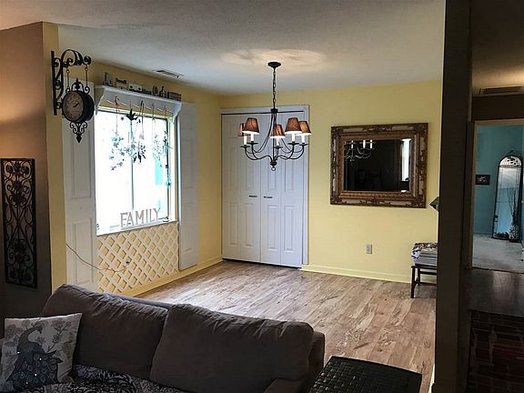 3rd image of 4936 Woodmark Dr