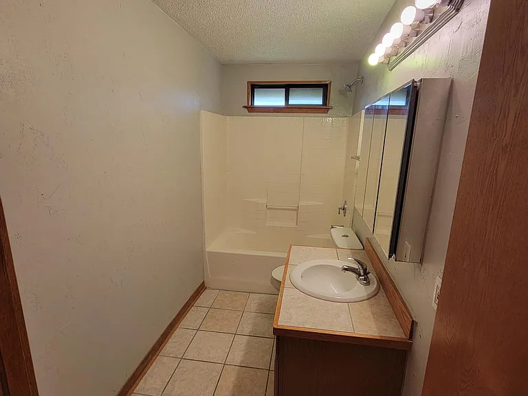 2861 Maple Dr — Photo 8