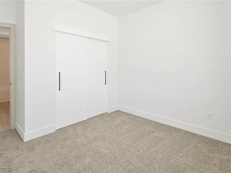 2001 S Dandelion St #2 — Photo 20