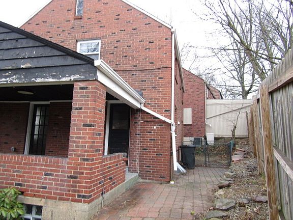 3rd image of 1414 Avon Pl