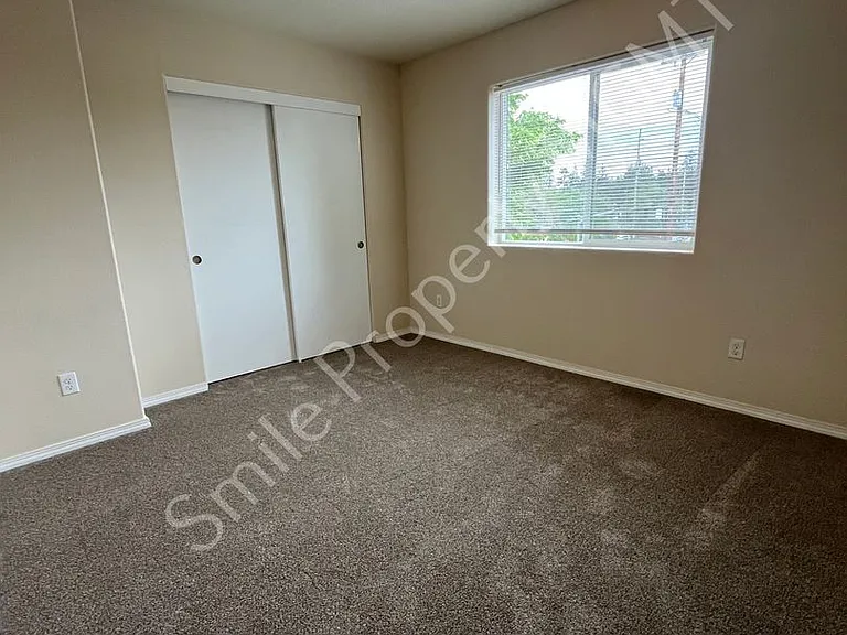 13450 SE Division St — Photo 5