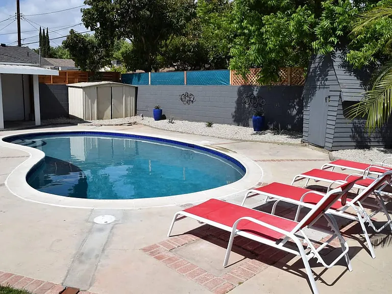 6838 Bertrand Ave — Photo 13