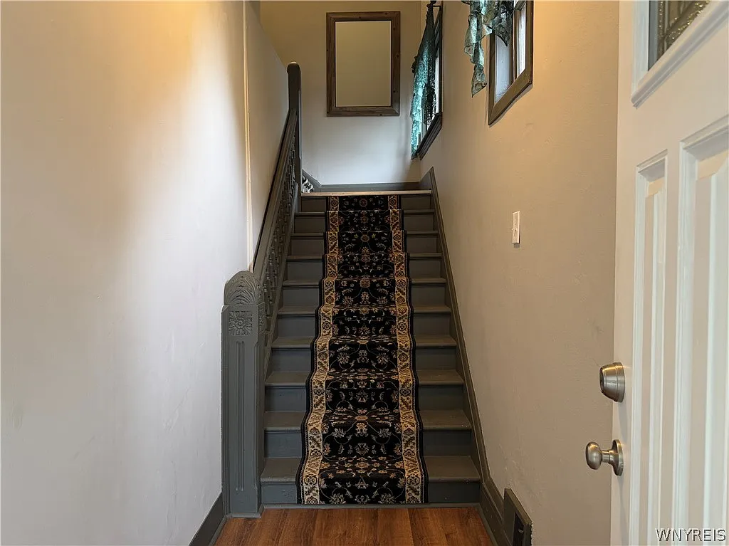 2 bed, 1.0 bath, 1146 sqft, $1,475 — Photo 3