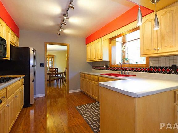 3rd image of 4614 N Rosemead Dr