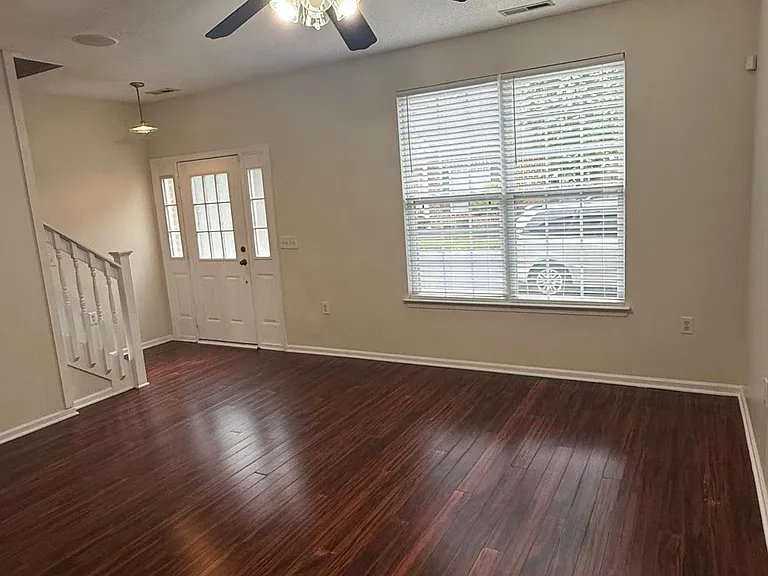 5804 Echingham Dr — Photo 5