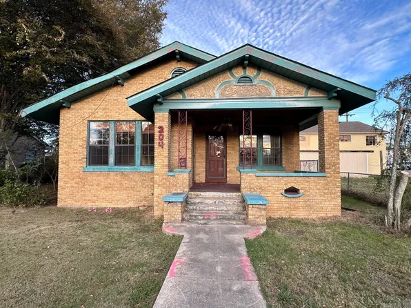 204 N 3rd St, McGehee, AR 71654