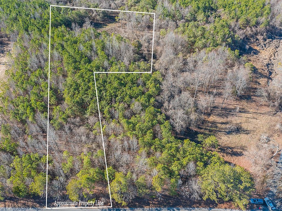 2nd image of 3879 Keith Valley Rd