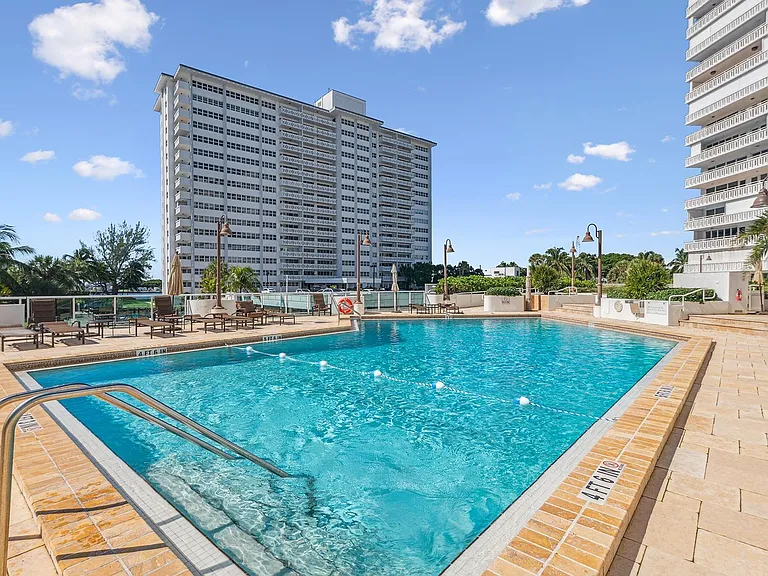 2000 S Ocean Dr #208 — Photo 9