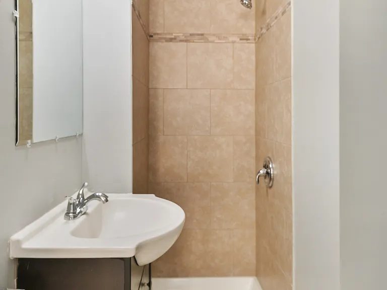 17306 Holmes Ave — Photo 14