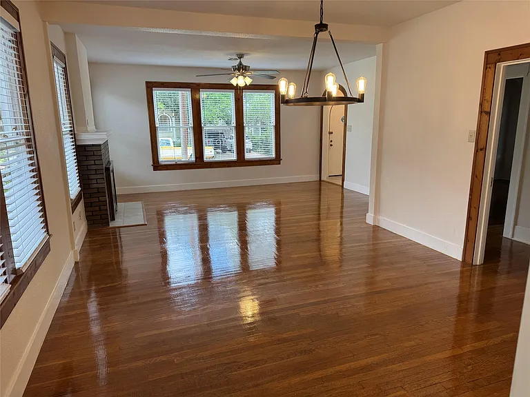 2842 Shoal Crest Ave — Photo 5