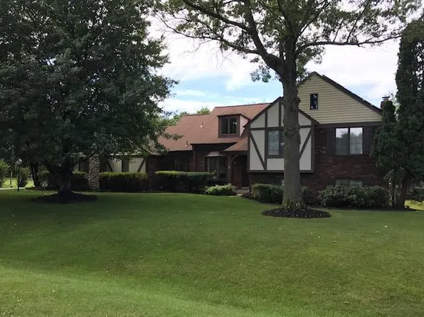 16128 Deer Lake Rd, Rockville, MD 20855