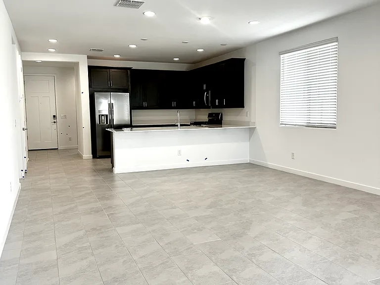 16756 W Charlotte Dr — Photo 9