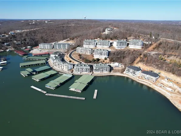 92 Emerald Bay Dr #2A, Lake Ozark, MO 65049
