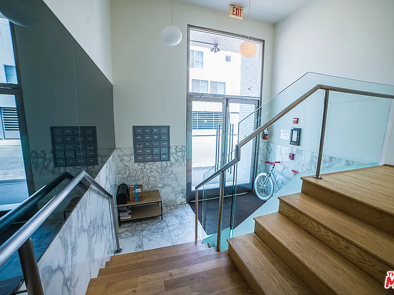 8 Brooks Ave — Photo 21