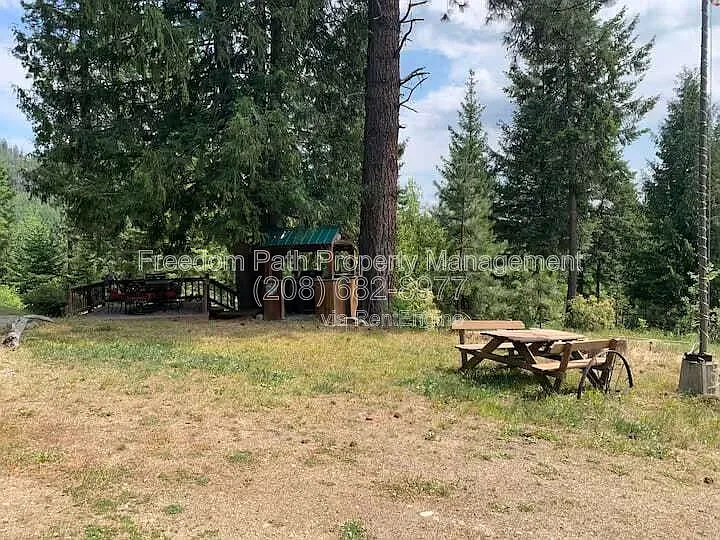 298 Woods Rd — Photo 17