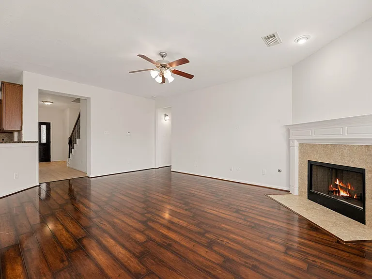 21426 Venture Park Dr — Photo 20