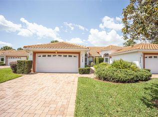 5168 Harbour Dr, Oxford, FL 34484