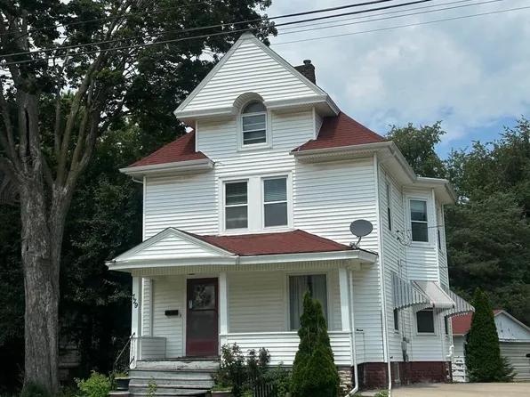 729 Monmouth Blvd, Galesburg, IL 61401