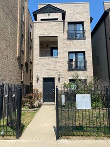 2738 W Augusta Blvd UNIT 3, Chicago, IL, 60622