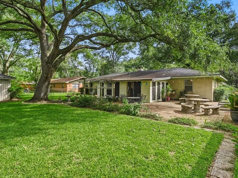 1335 Kathy Ave — Photo 13
