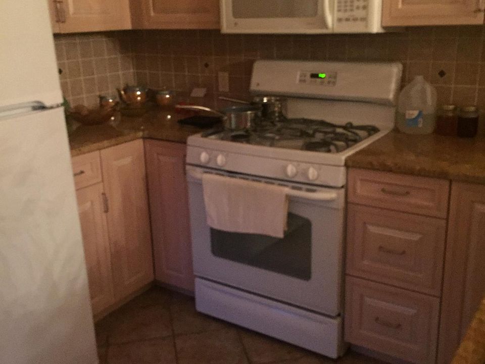 1st image of 80 Crotona Ave Floor 1