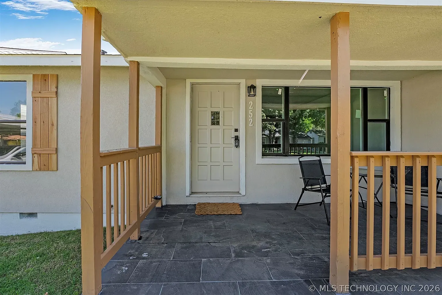 3 bed, 996 sqft, $1,500 — Photo 2