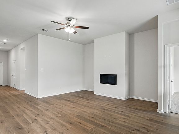 3rd image of 4303 Brenton Ln
