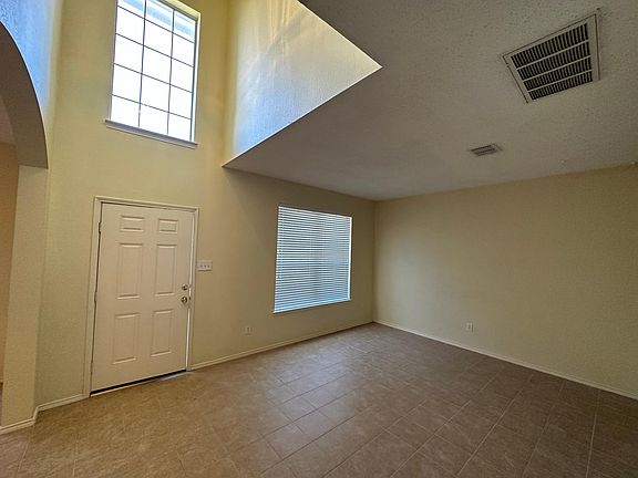 2nd image of 305 Sun Meadow Ln