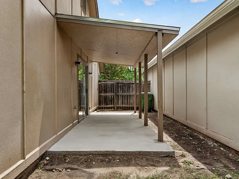 7223 Hardesty — Photo 24