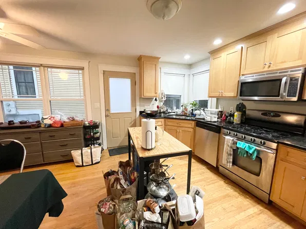 27 Iroquois St #H, Roxbury Crossing, MA 02120