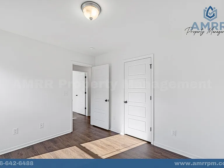 125 SW Vicki St — Photo 11