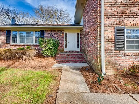 3rd image of 1976 Lavista Cir