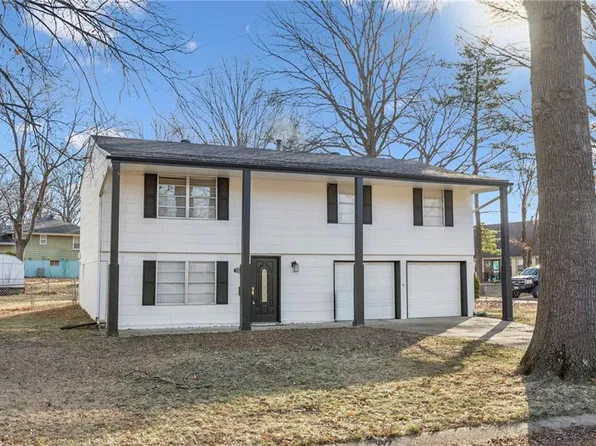 5601 NE San Rafael Dr, Kansas City, MO 64119