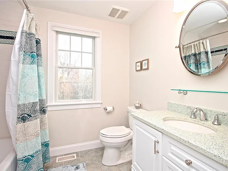 190 Coggeshall Ave — Photo 25