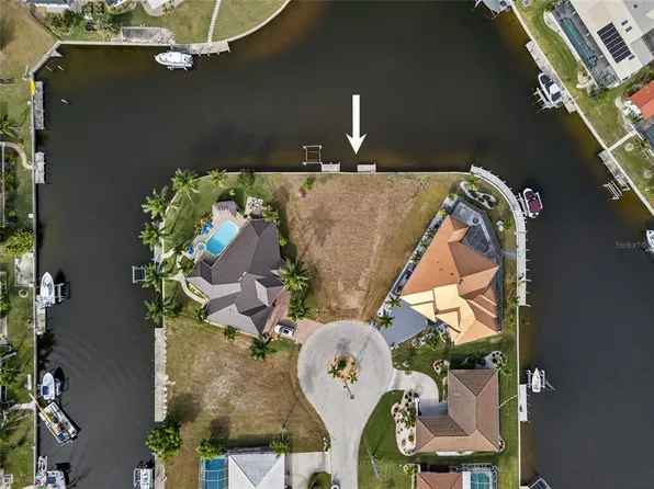 100 Bayshore Ct, Punta Gorda, FL 33950