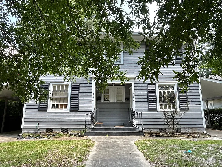 906 Corrine St #B — Photo 1