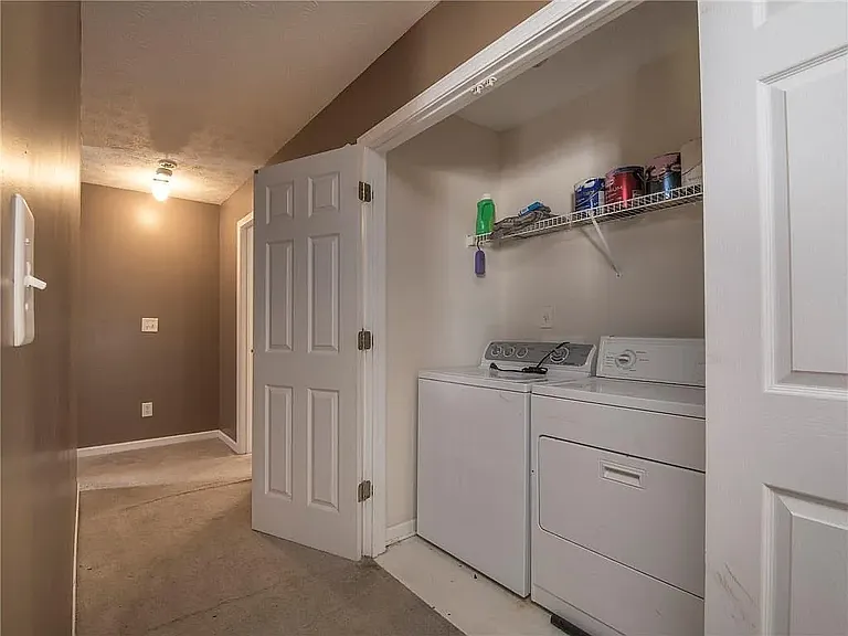 4363 Lock Ness Ln — Photo 10
