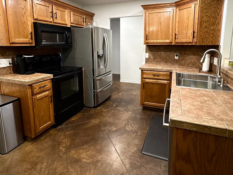 430 Summit Ridge Dr N — Photo 8