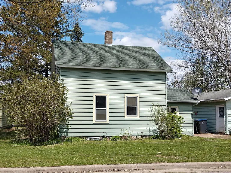 200 W Mill St — Photo 12