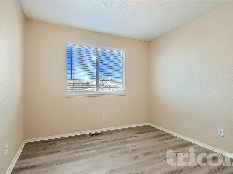 12789 Elm St — Photo 15