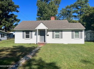 210 Sherwood Rd, Jacksonville, NC 28540