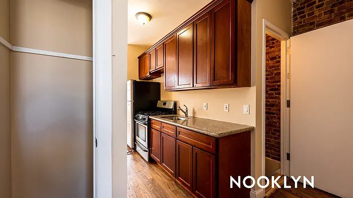 Rented by Nooklyn NYC LLC | media 12