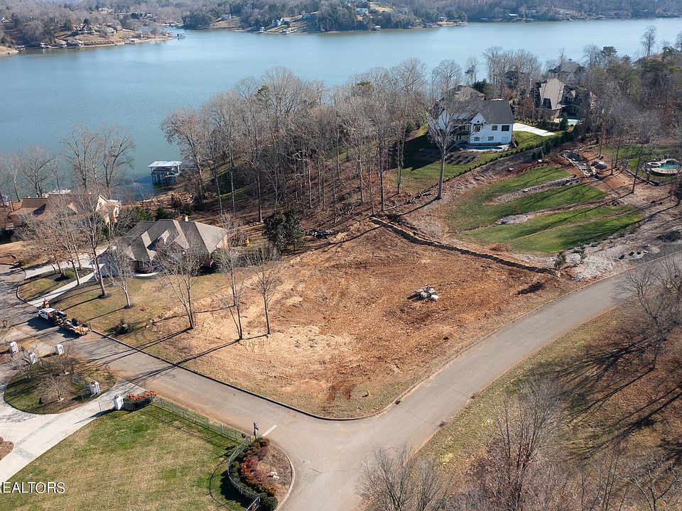 1st image of 102 Driftwood Ct