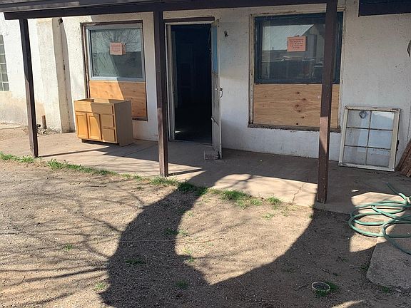 4th image of 447 Park Dr