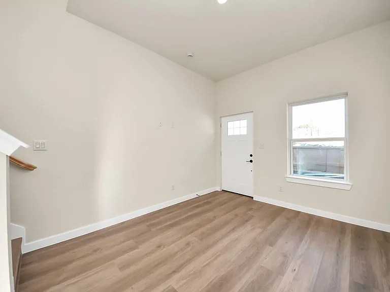 8025 Peachtree St #D — Photo 8