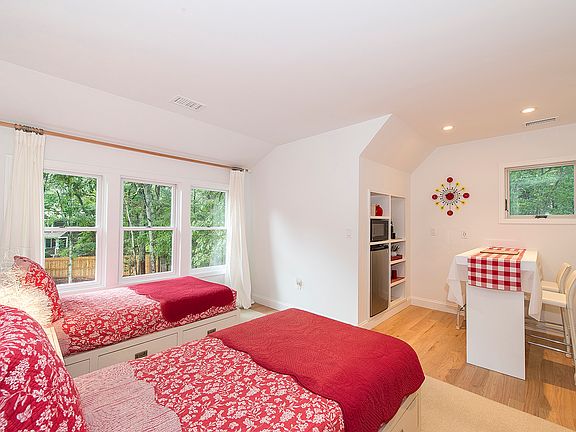 5th image of 4 Neighborhood House Rd