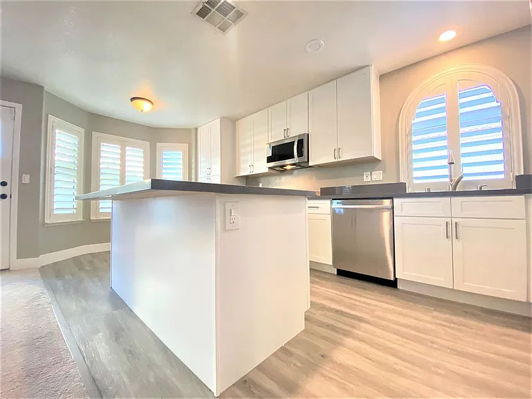 8013 Coral Point Ave — Photo 22