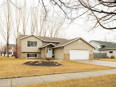 2609 38 1/2 Ave S, Fargo, ND, 58104