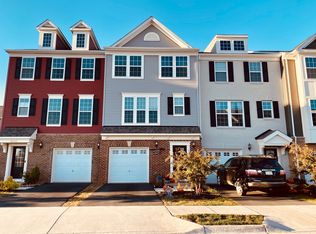 8538 Fortrose Dr, Manassas, VA