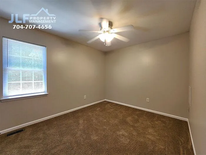 2506 S Ridge Ave — Photo 8